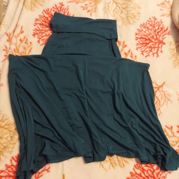 Emerald Green Skirt - Picture 7 of 8